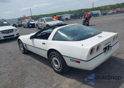 1985 Chevrolet Corvette z USA, uszkodzony, nr VIN 1G1YY0785F5139682